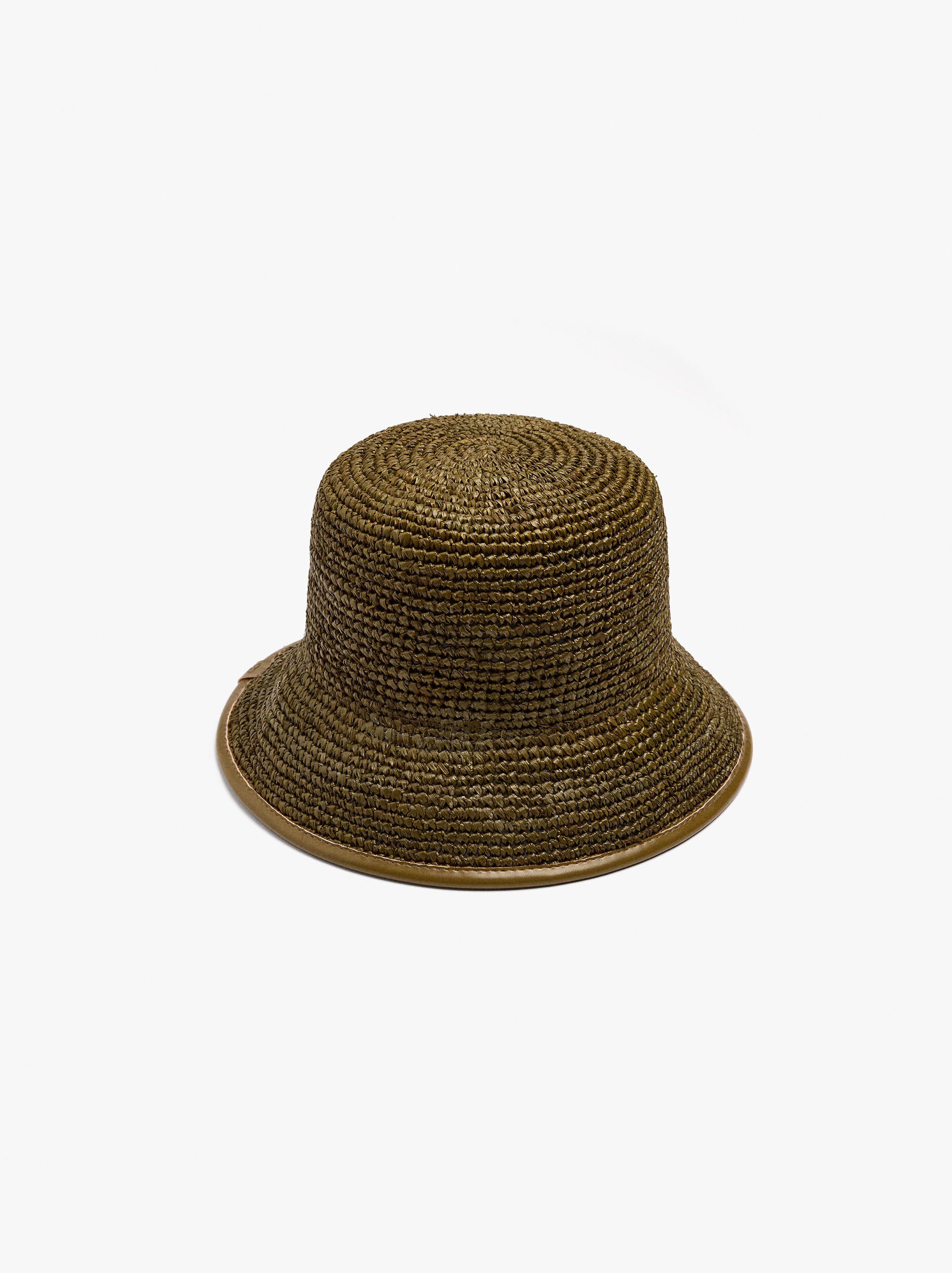 Cappello bucket in rafia