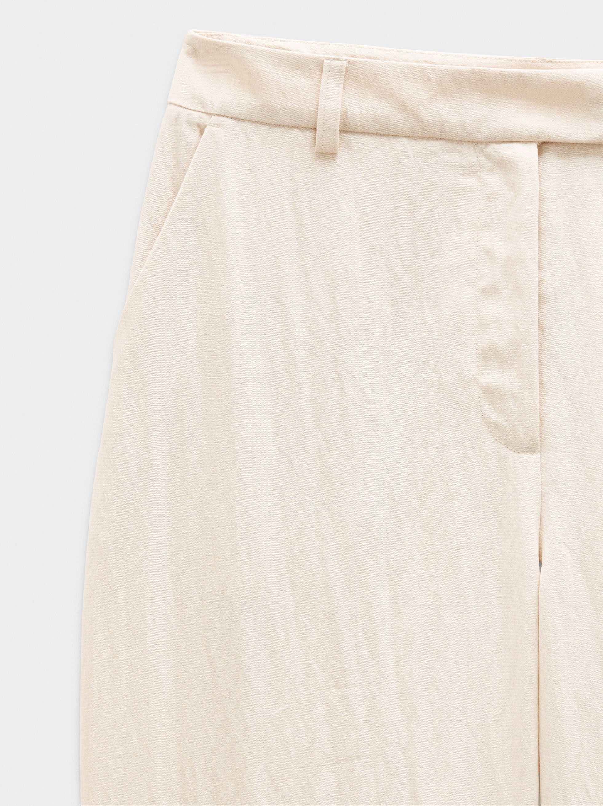 Pantaloni dritti effetto arricciato