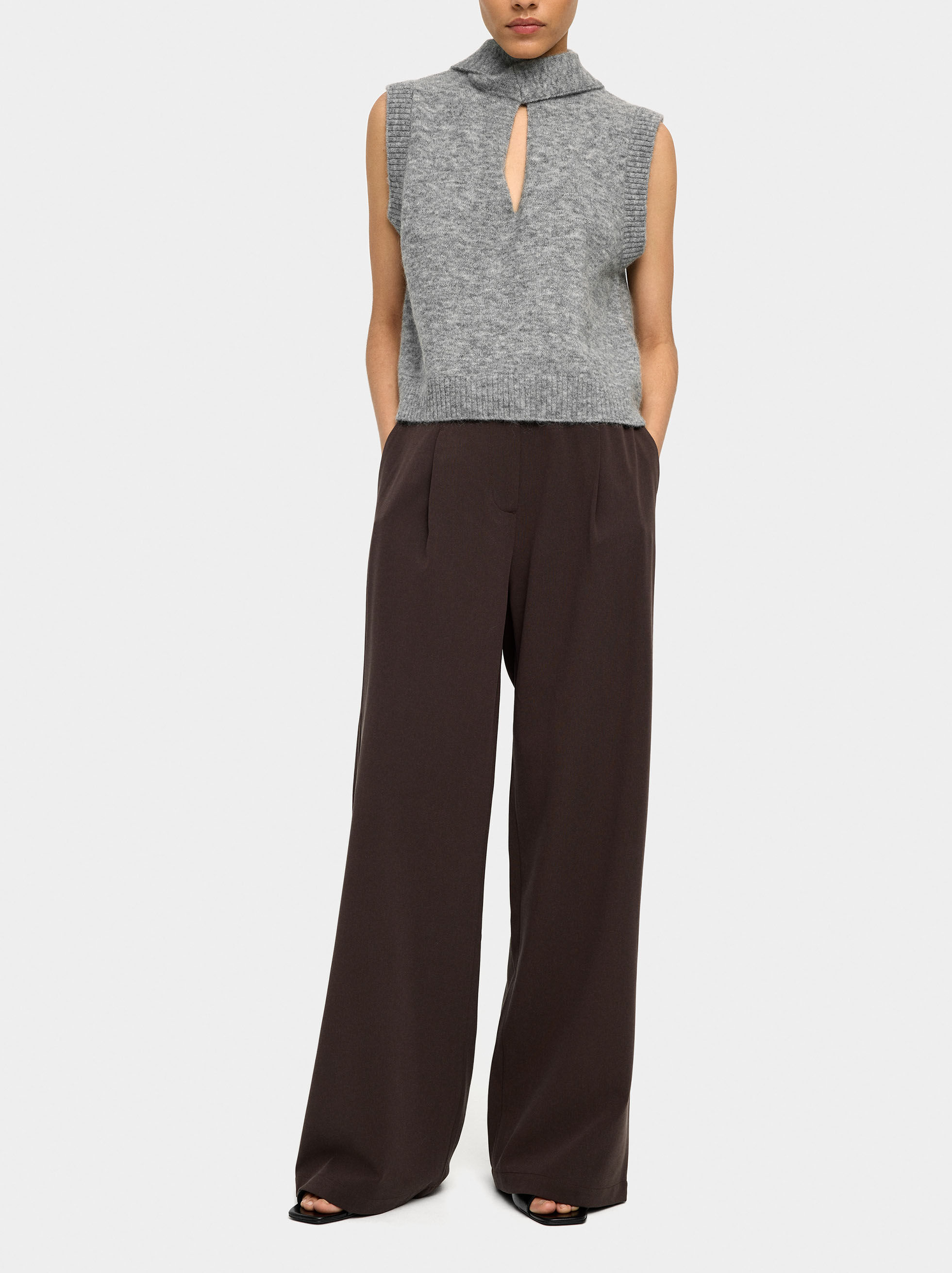 Pantaloni fluidi con pieghe