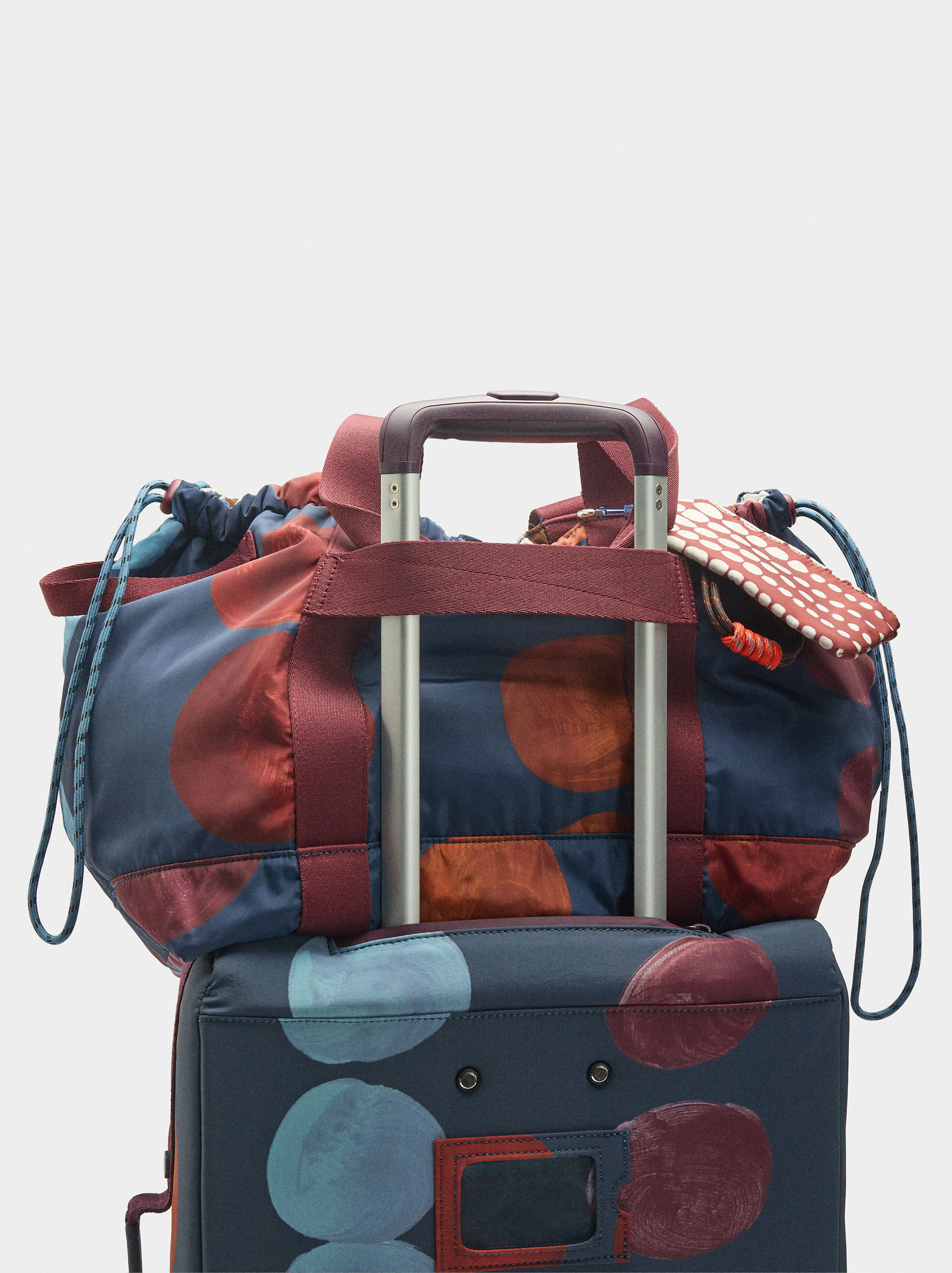 Borsa weekend in nylon invertibile
