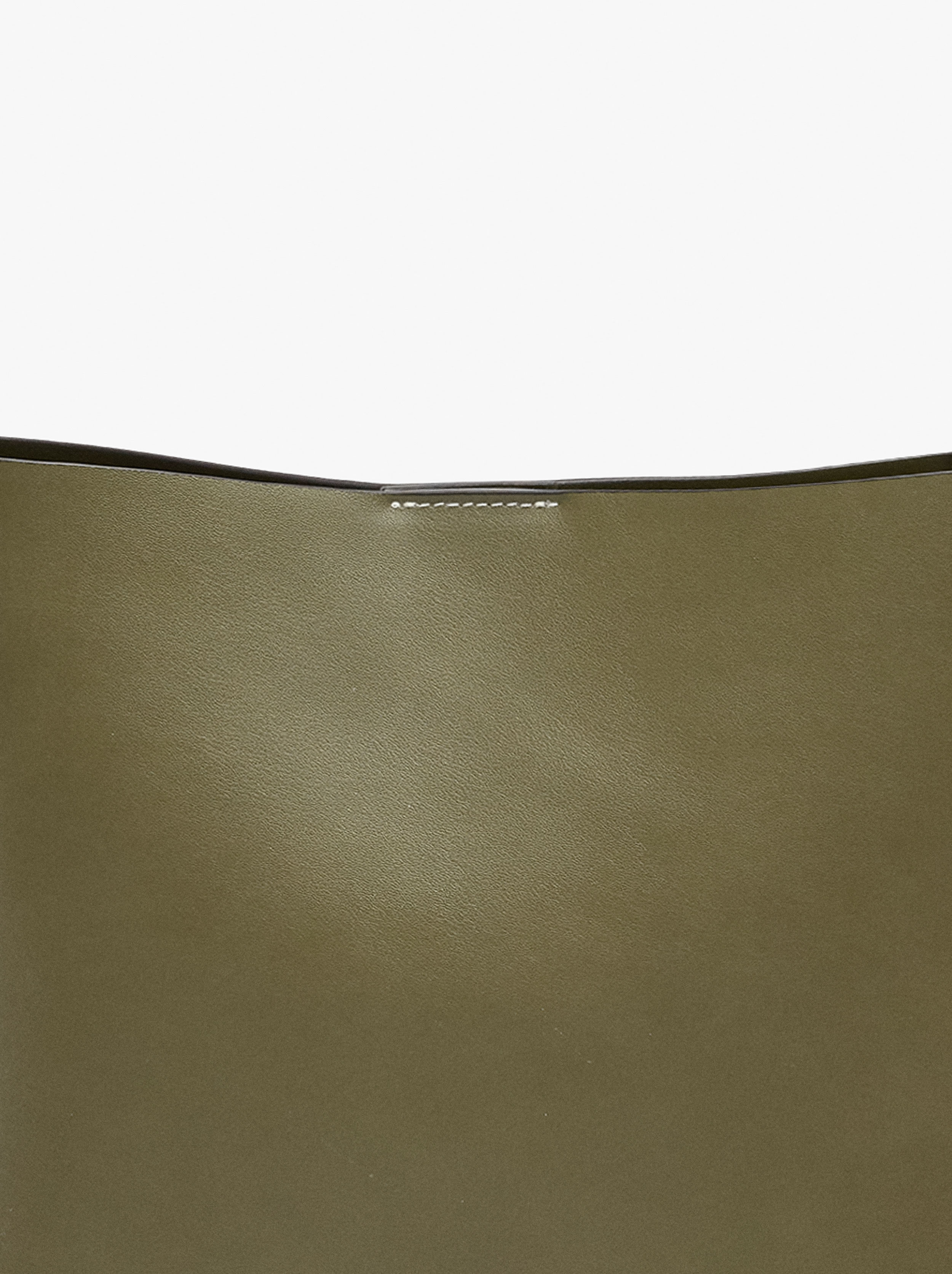 Borsa a tracolla liscia con borsa rimovibile