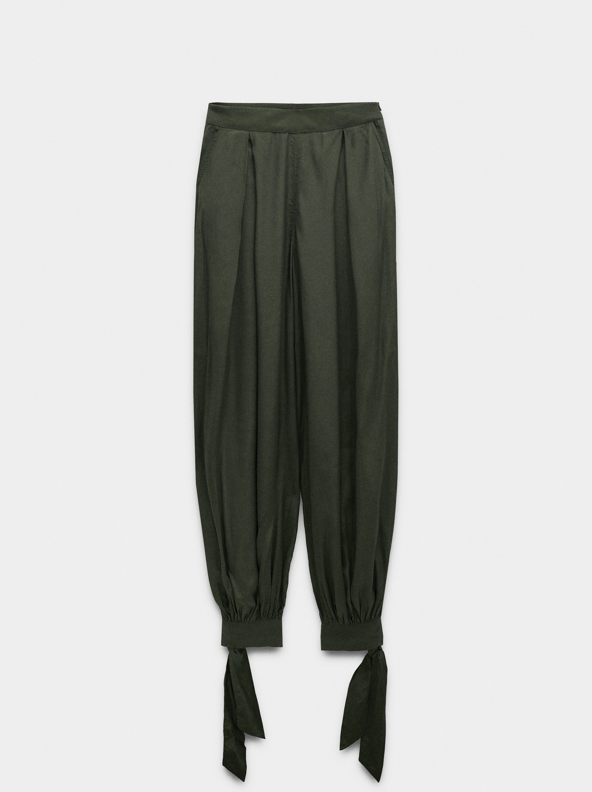 Pantaloni ampi con cinturini