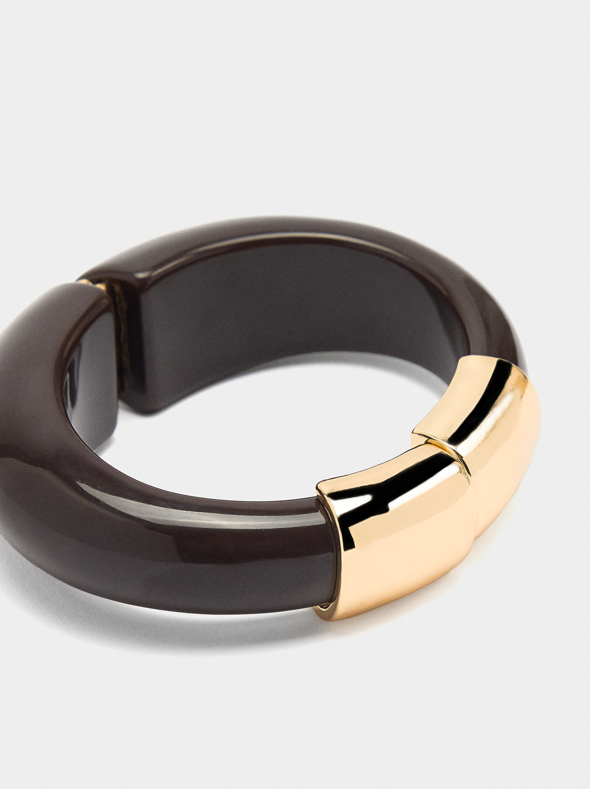 Bracciale rigido in resina